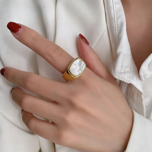 Bold Shell Ring