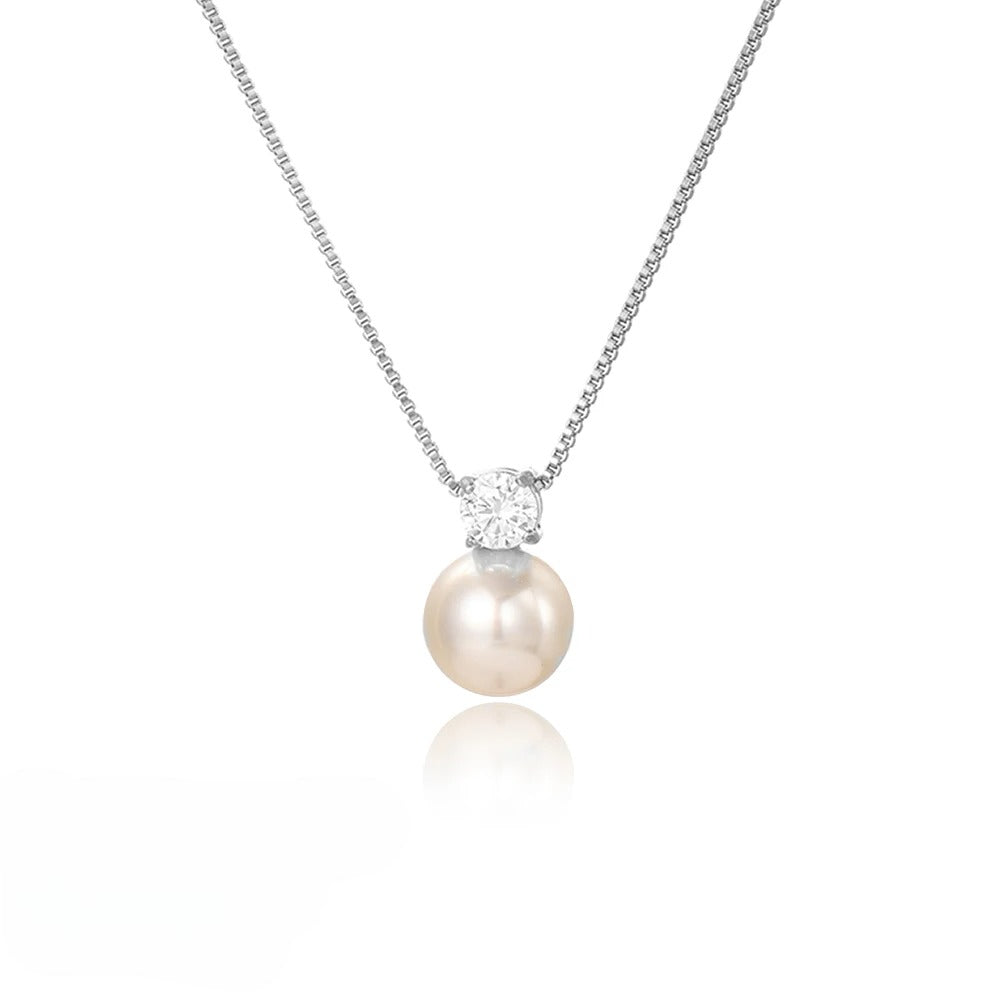 Classic Pearl Pendant Necklace