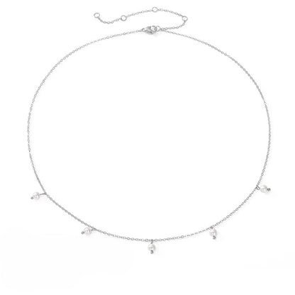 Chic Pearl Necklace