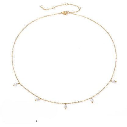 Chic Pearl Necklace